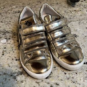 Girls w6yz sneakers metallic gold size 29